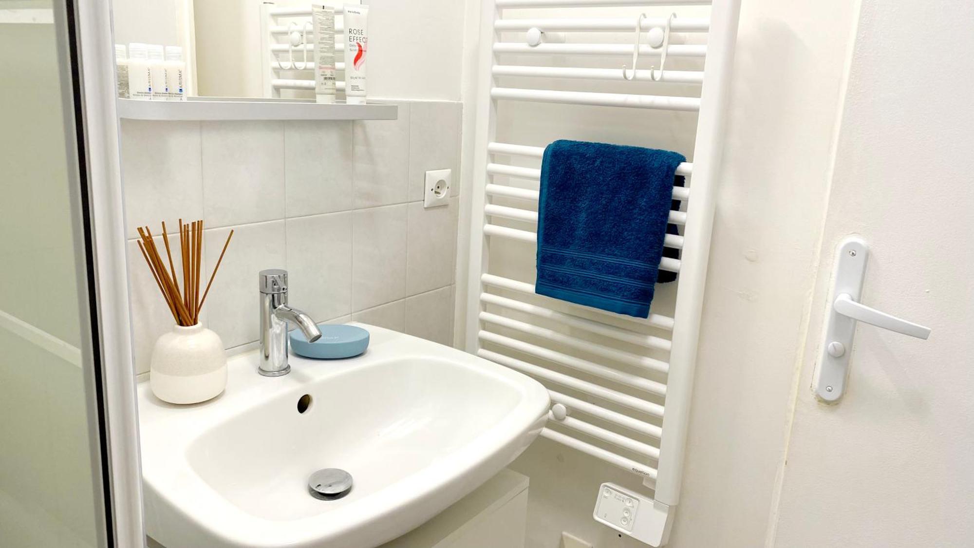 Апартаменты Studio Cosy Au Pied De La Gare De Cergy Le Haut - 35 Min De Paris Экстерьер фото